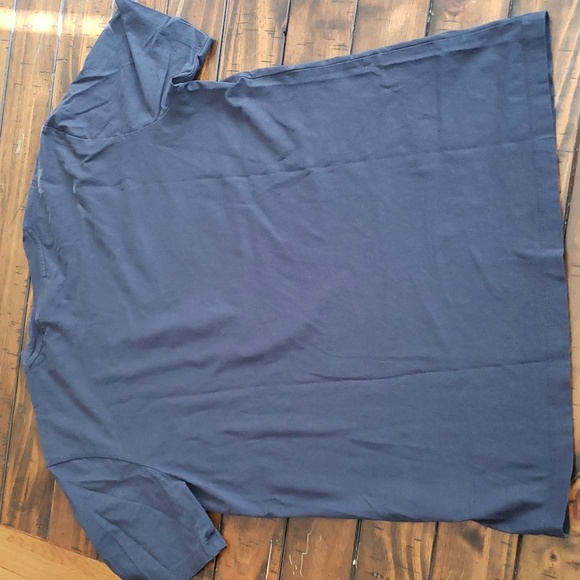 Hugo boss graphic tee - Picture 7 of 7